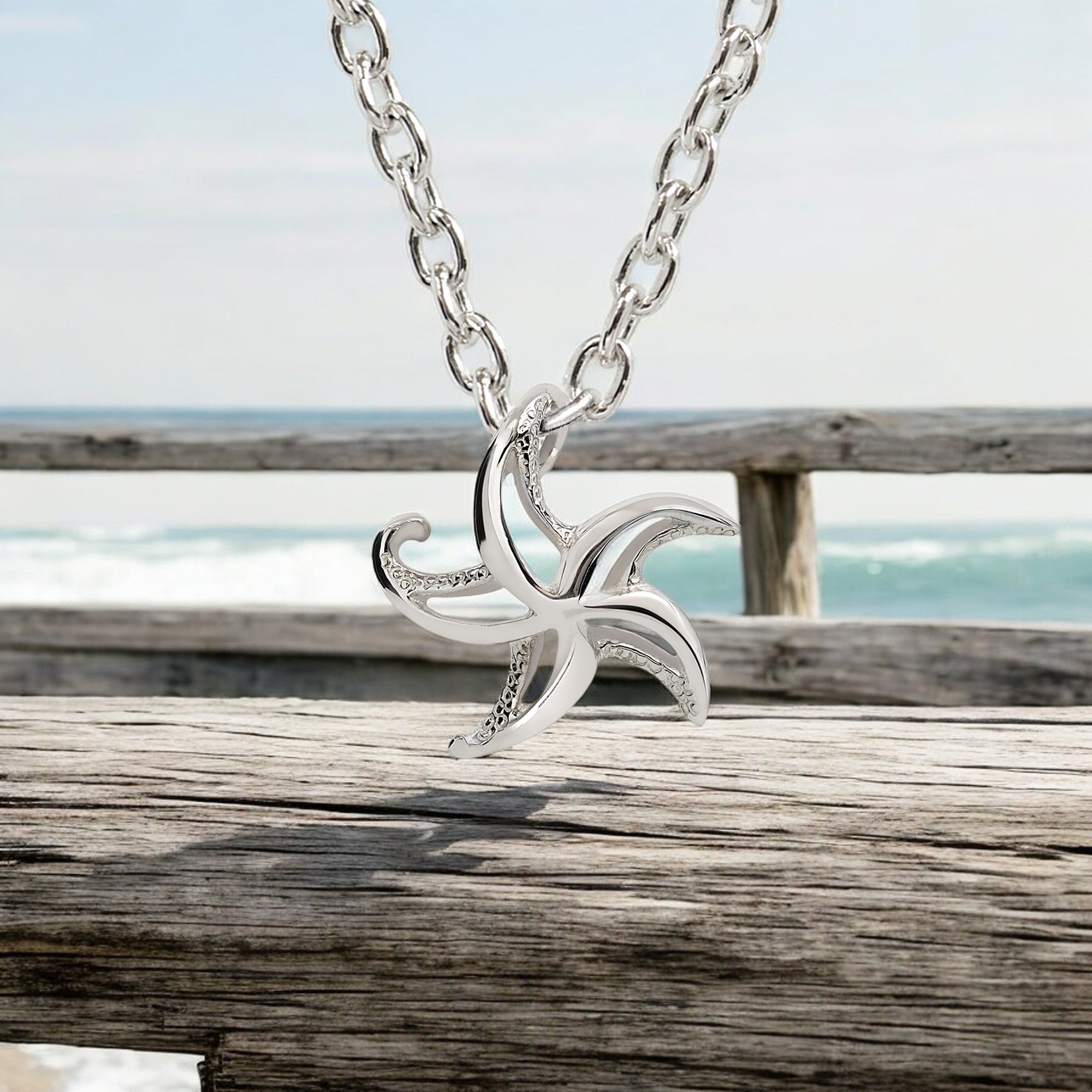 Sterling silver necklace. Seashore outlets (SBD10)